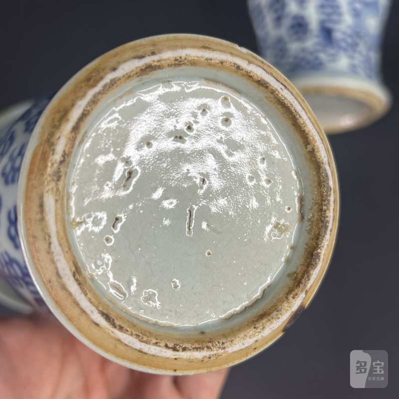 清中期 青花花卉纹花觚一对 - 图7